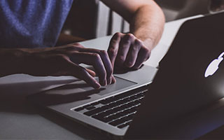 爱游戏电竞-_红土盛放：泥土场上的激情与荣耀_，红土是红泥吗